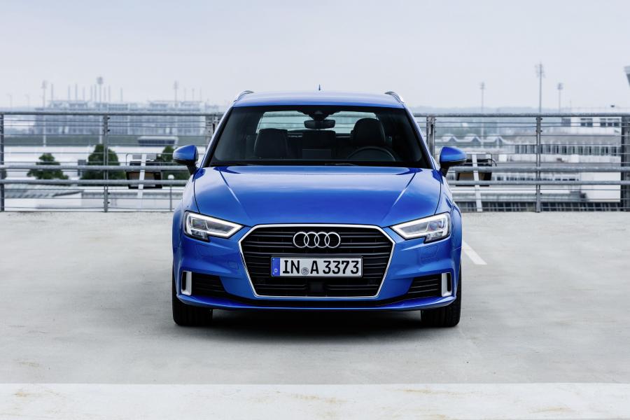  Audi A3 Sportback 2.0 TDI (8V) 2016 года  (WW) (фото 16 из 22)